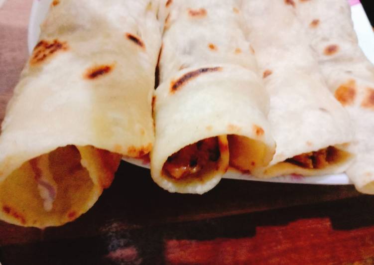 Chicken roll paratha