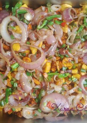 A picture of Dodo and onion fries.