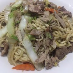 A picture of Pancit Canton.