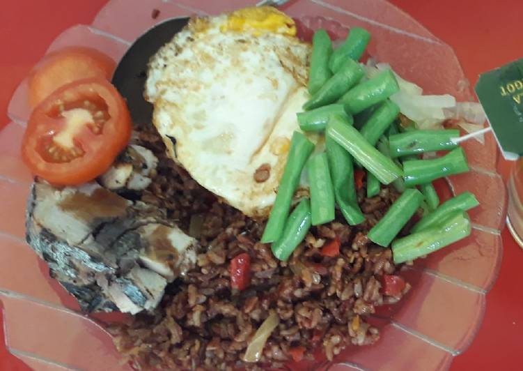 Resep Nasi goreng(nasi merah)diet Bikin Manjain Lidah