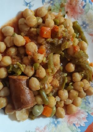 Foto principal de Guiso de garbanzos con el aliño de mi abuela