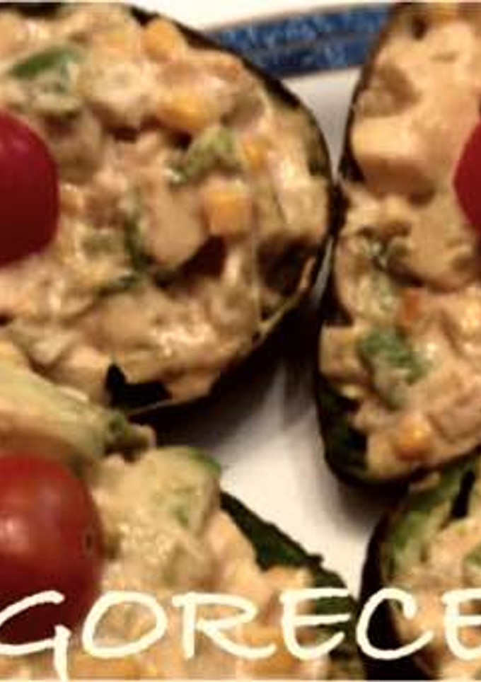 Una foto de Aguacates rellenos