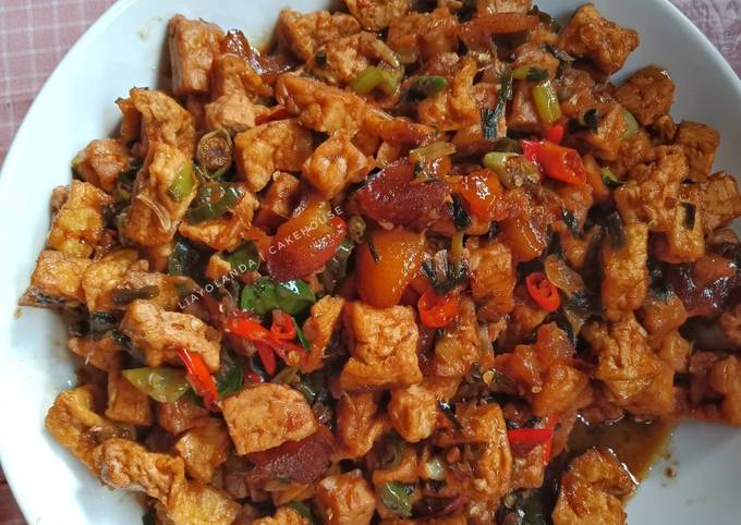 Orek tempe tahu kulit sapi