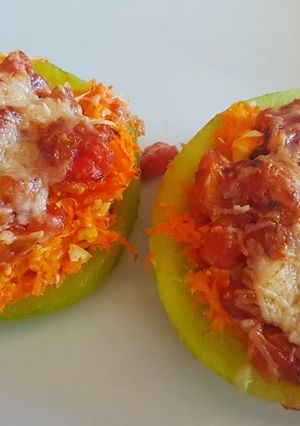 Una foto de Zapallitos de tronco rellenos de ricotta y zanahoria