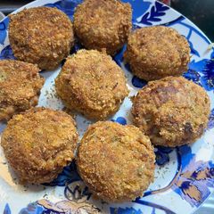 Fabulous rice patties 🤩 A picture of Fabulous rice patties 🤩.