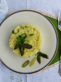 Foto di Risotto agli asparagi con curcuma