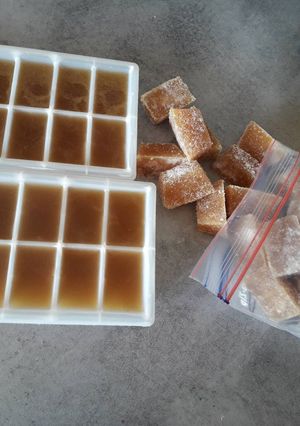 Une photo de Glaçons de bouillon maison