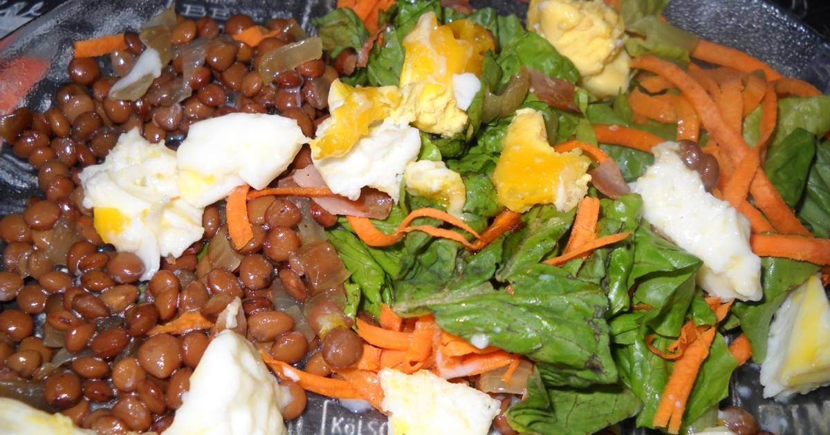 Ensalada de lentejas, zanahoria, lechuga y huevo Receta de La profe Luisa-  Cookpad