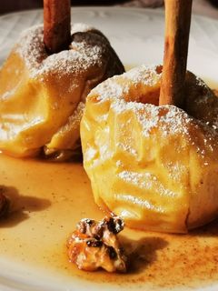 Una foto de Manzanas con Moscatel y Nueces caramelizadas al Microondas