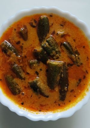 भेंडी मसाला रेसिपी (bhendi masala recipe in marathi) रेसिपी चे मुख्य फोटो 