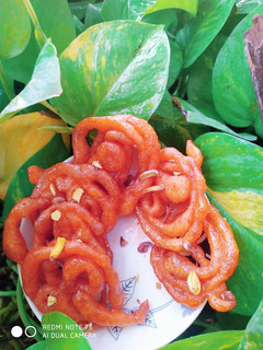 जलेबी (Jalebi recipe in hindi) रेसिपी मुख्य फोटो