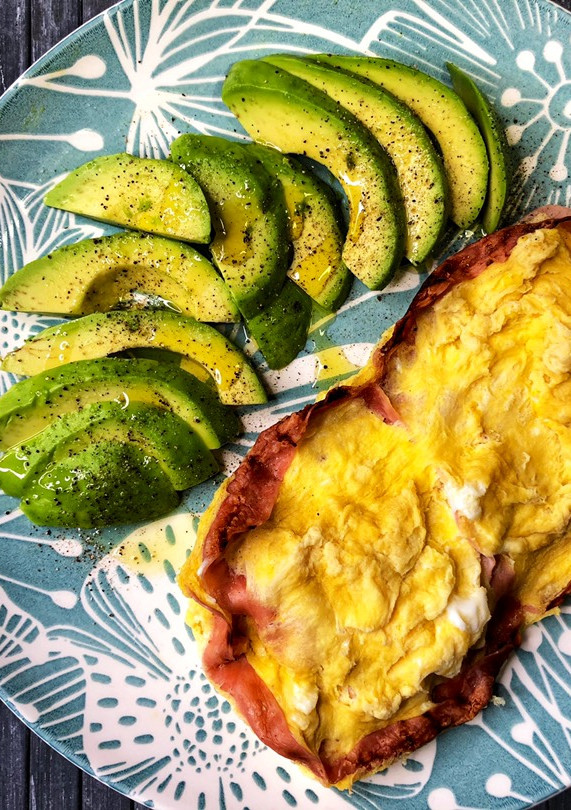 Una foto de Tortilla milhojas de jamón de York en microondas con Lékué