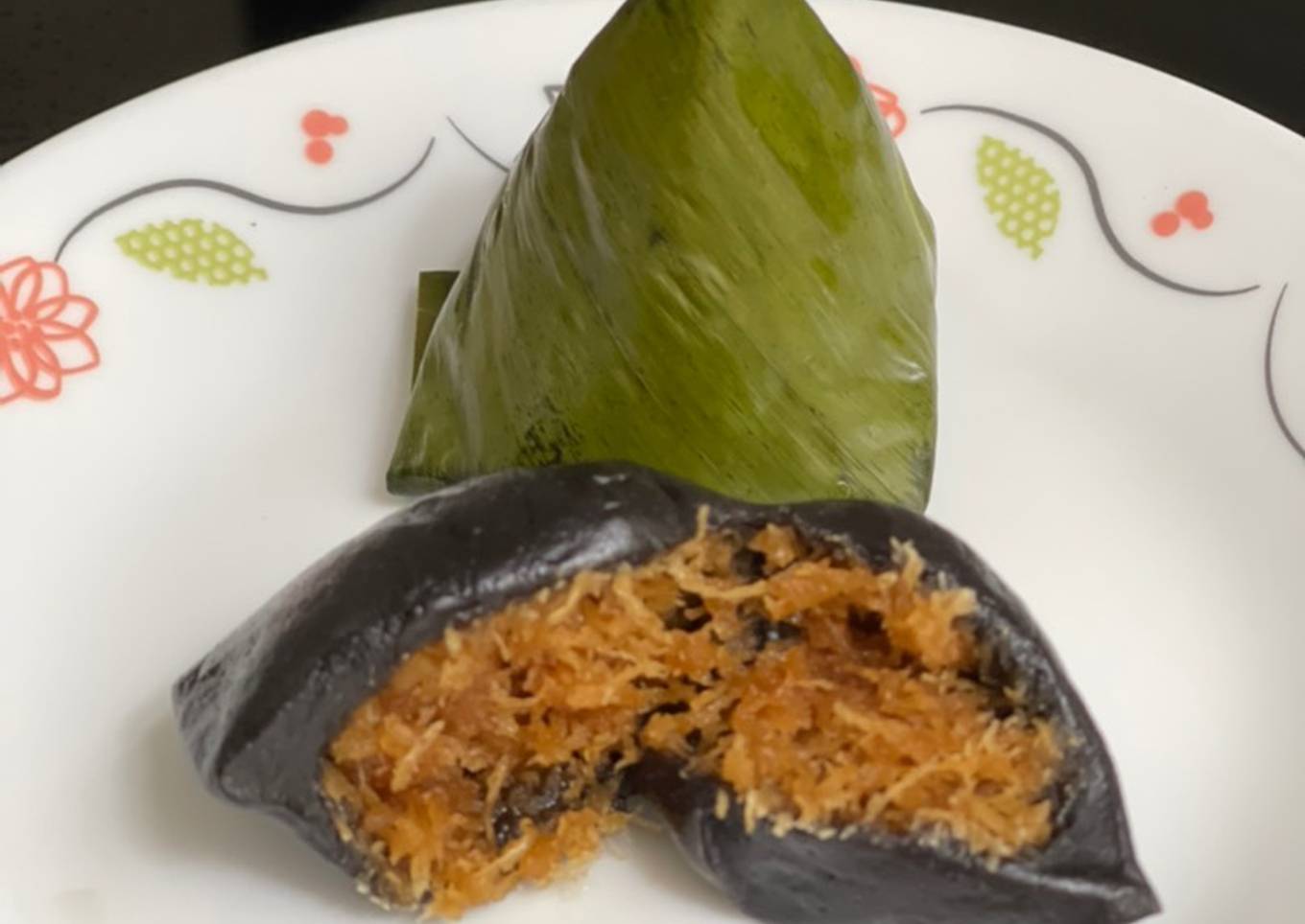 Kue Koci Ketan Hitam