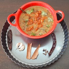 A picture of Navratan dal.