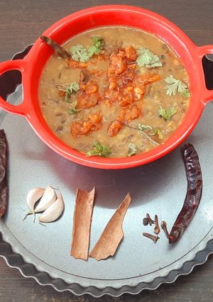 A picture of Navratan dal.