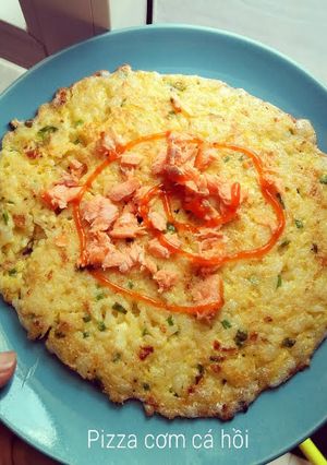 Hình của món Pizzza cơm cá hồi cho bé.
