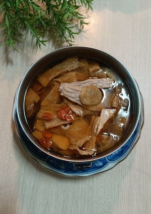 麻油松阪豬杏鮑菇 的食譜成品照片
