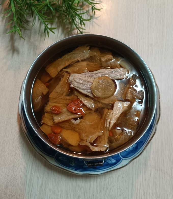 麻油松阪豬杏鮑菇 的食譜成品照片