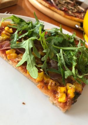 Gluténmentes pizza rizslisztből recept fotója