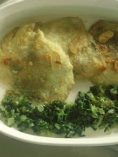 Una foto de Filetes de pescado con cilantro ©