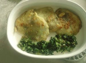 Una foto de Filetes de pescado con cilantro  ©