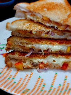 चीज़ कॉर्न सैंडविच(cheese corn sandwich recipe in hindi) रेसिपी मुख्य फोटो