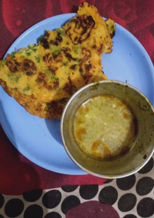 A picture of Besan ka chilla.