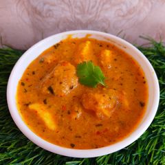 A picture of Shahi paneer.