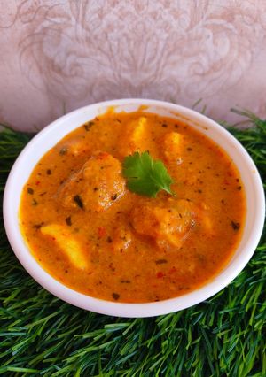 A picture of Shahi paneer.