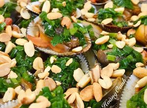 Hình của món Sò Lông Nướng Mỡ Hành.