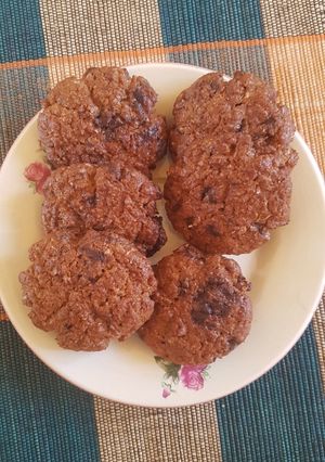 A picture of Wholemeal weetabix cookies.