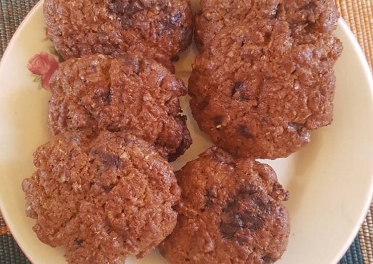 Steps to Prepare Any-night-of-the-week Wholemeal weetabix cookies