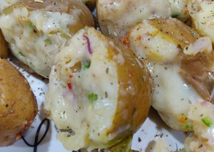 Steps to Prepare Speedy Cheesy Potato buckets