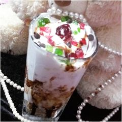 Vanilla cup with ice cream A picture of Vanilla cup with ice cream.