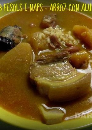 Una foto de Arroz caldoso con judias y nabos (arros amb fesols i naps)