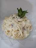 Tagliatelle-Paste făinoase cu ciuperci, smântâna și busuioc