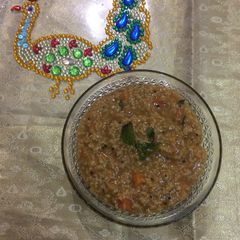 A picture of Maggi masala oats with veggies.