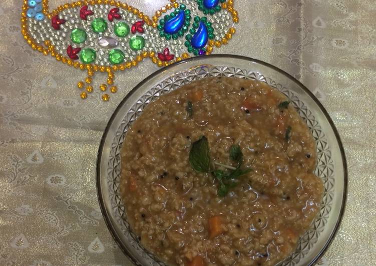 Step-by-Step Guide to Make Favorite Maggi masala oats with veggies