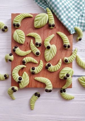 Foto resep Caterpillar Cookies (Kue Kering Ulat Hijau)