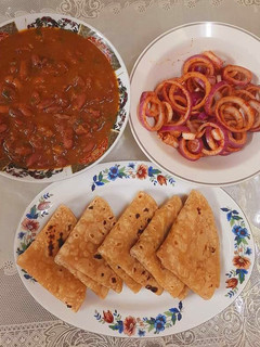 પંજાબી રાજમા (Punjabi Rajma Recipe In Gujarati) રેસીપી મુખ્ય ફોટો