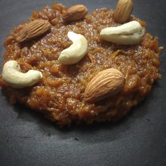 A picture of Butter scotch musk melon halwa.