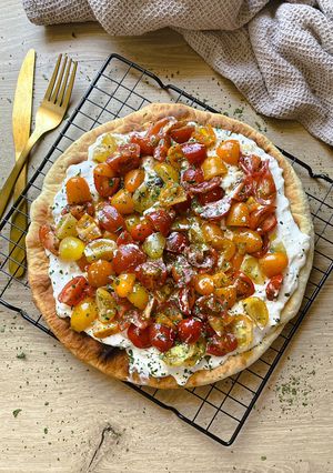 Une photo de Pizza Bruschetta