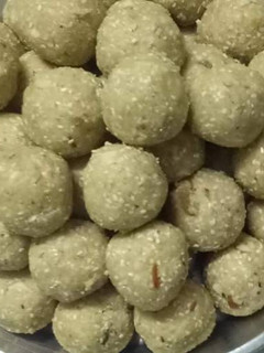A picture of Dry Fruits Ladoo.