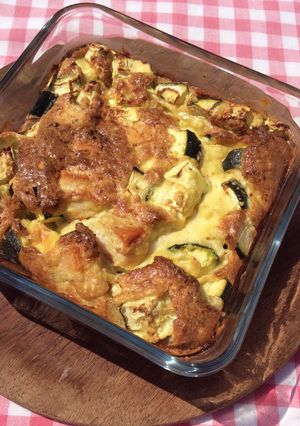 Une photo de Clafouti Poulet Courgette Roquefort