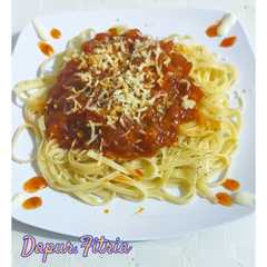 รูปของ Spaghetti sosis saus bolognese