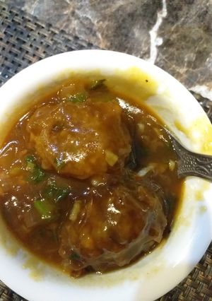 A picture of Veg manchurian gravy.
