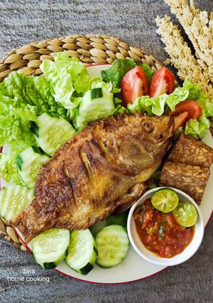 Foto resep Ikan Nila Goreng Bumbu Kuning