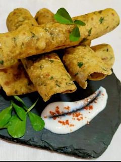 पौष्टिक मेथी पराठा (methi paratha recipe in marathi) रेसिपी चे मुख्य फोटो