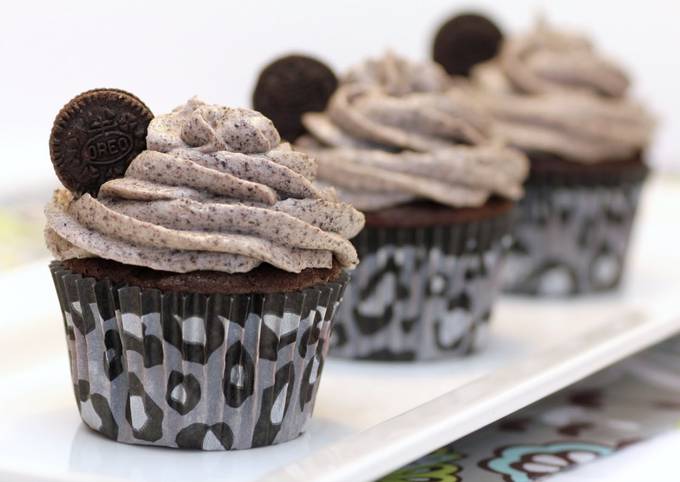 Steps to Prepare Speedy Oreo Cupcakes😍