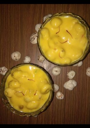 "मॅगो मखाना खीर" (mango makhana kheer recipe in marathi) रेसिपी चे मुख्य फोटो